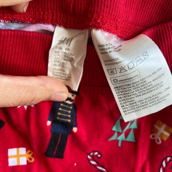 H&M Christmas PJ Set sz 9-12mo - Picture 6 of 6